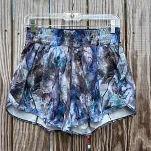 lululemon athletica Track That Women's Blue and Gray Running Shorts 5” Mid Rise